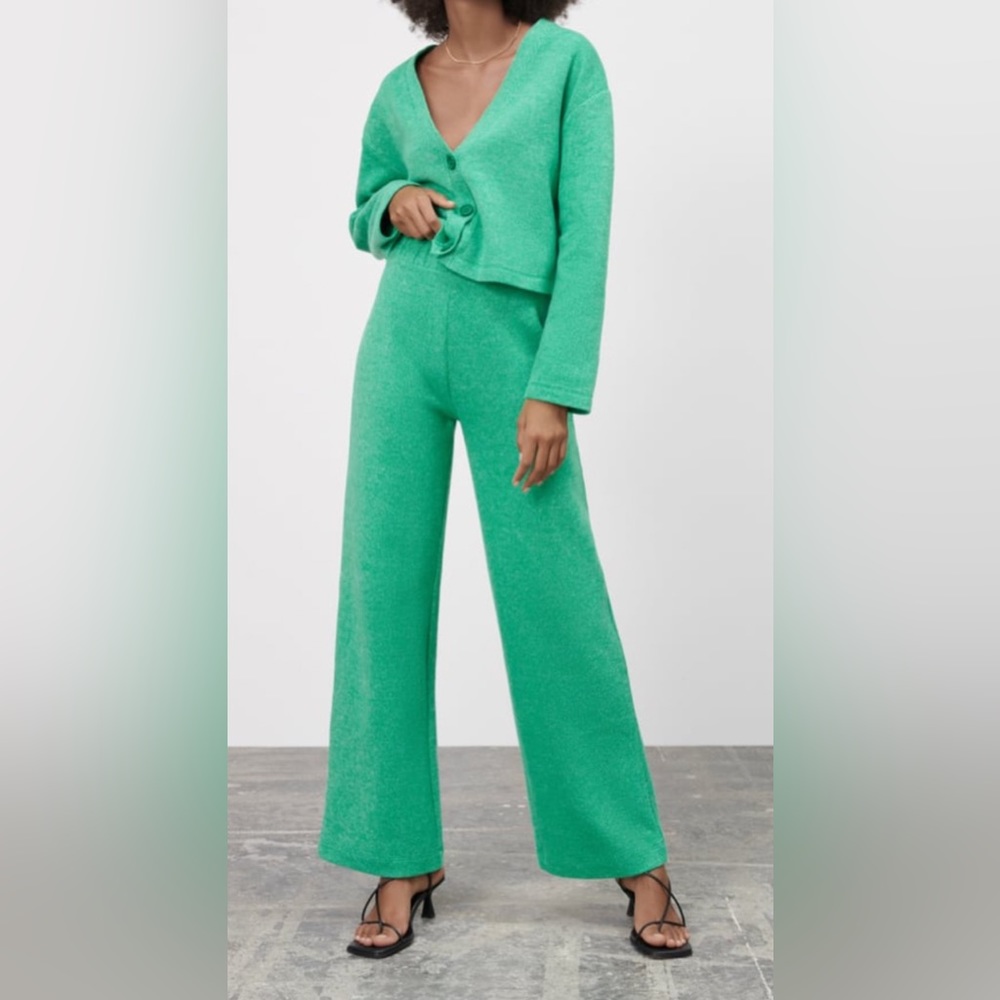 Zara Soft Wife Leg Pants - Green size Small